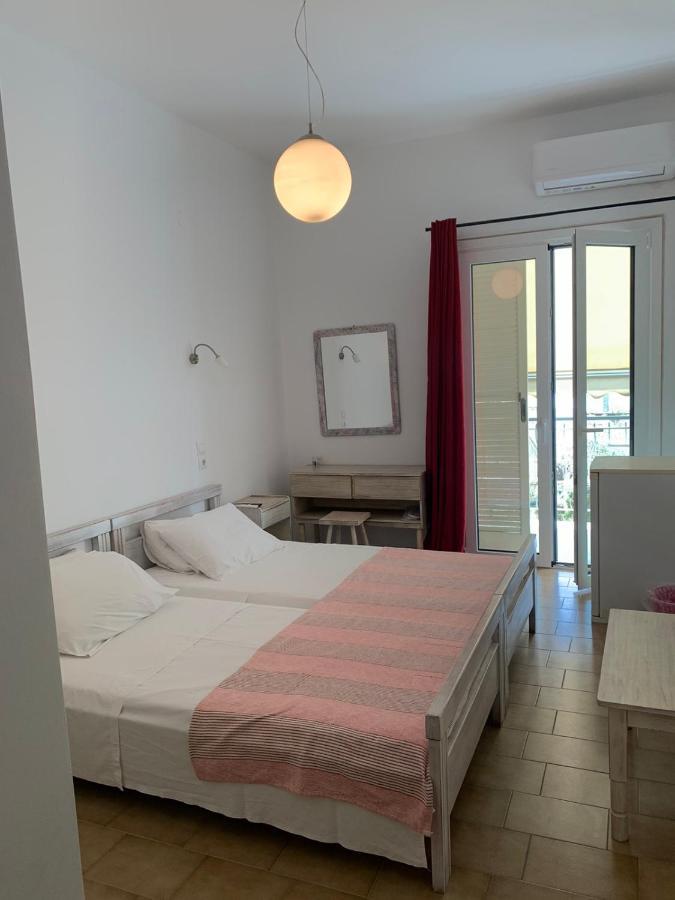 Ψιλή Άμμος Otel Tolón Dış mekan fotoğraf
