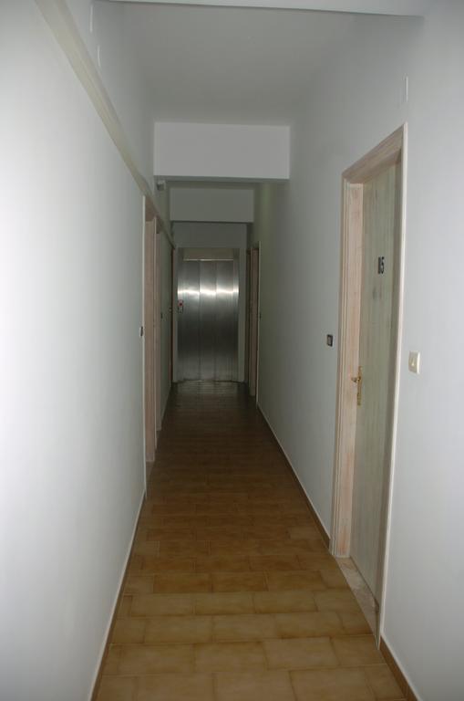 Ψιλή Άμμος Otel Tolón Dış mekan fotoğraf