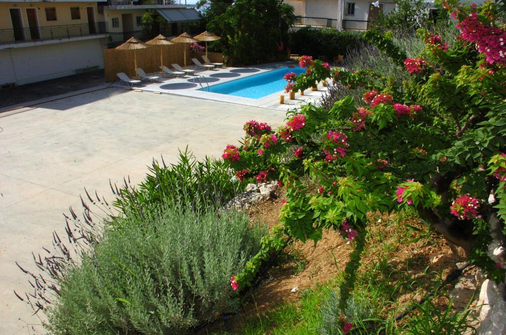 Ψιλή Άμμος Otel Tolón Dış mekan fotoğraf